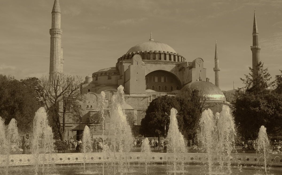 Von der Hagia Sophia bis zum Bosporus – Istanbul für Entdecker Alles, was du über Kultur, Sehenswürdigkeiten und Kulinarik wissen musst