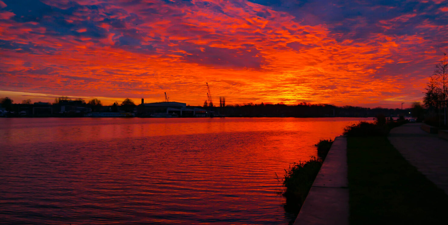 Dramatische Sonnenaufgänge: Wenn der Himmel zum Gemälde wird