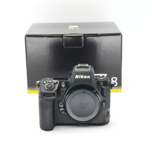 Nikon Z8 Gehäuse Ausstellungsstück, ca. 340 Auslösungen #39688**