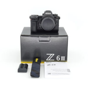 Nikon Z6 III wie neu, ca. 3900 Auslösungen, Nikon-Fachhändler #39430**