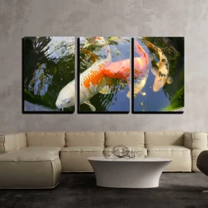 Triptychon Bunte Koikarpfen im Teich
